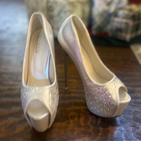 Silver High Heels 👠 - Picture 4 of 7